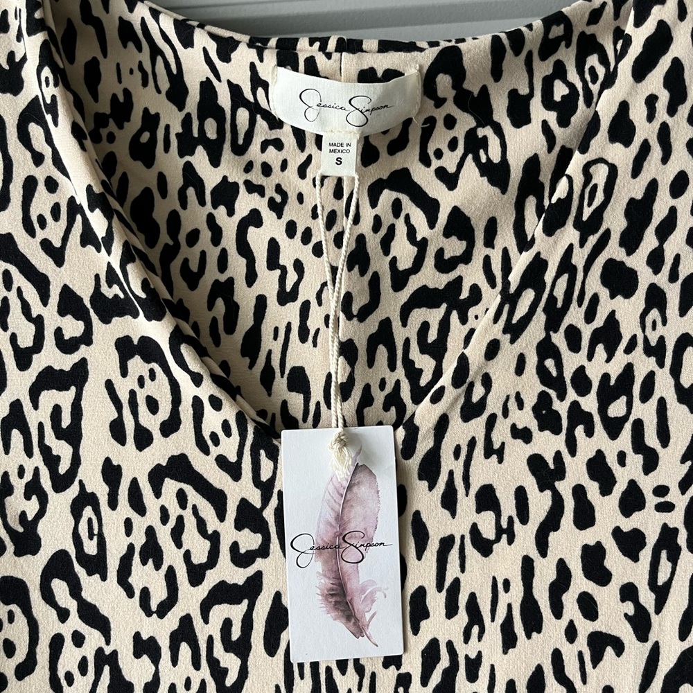 Modern Muse Leopard Midi Dress - Picture 4 of 4